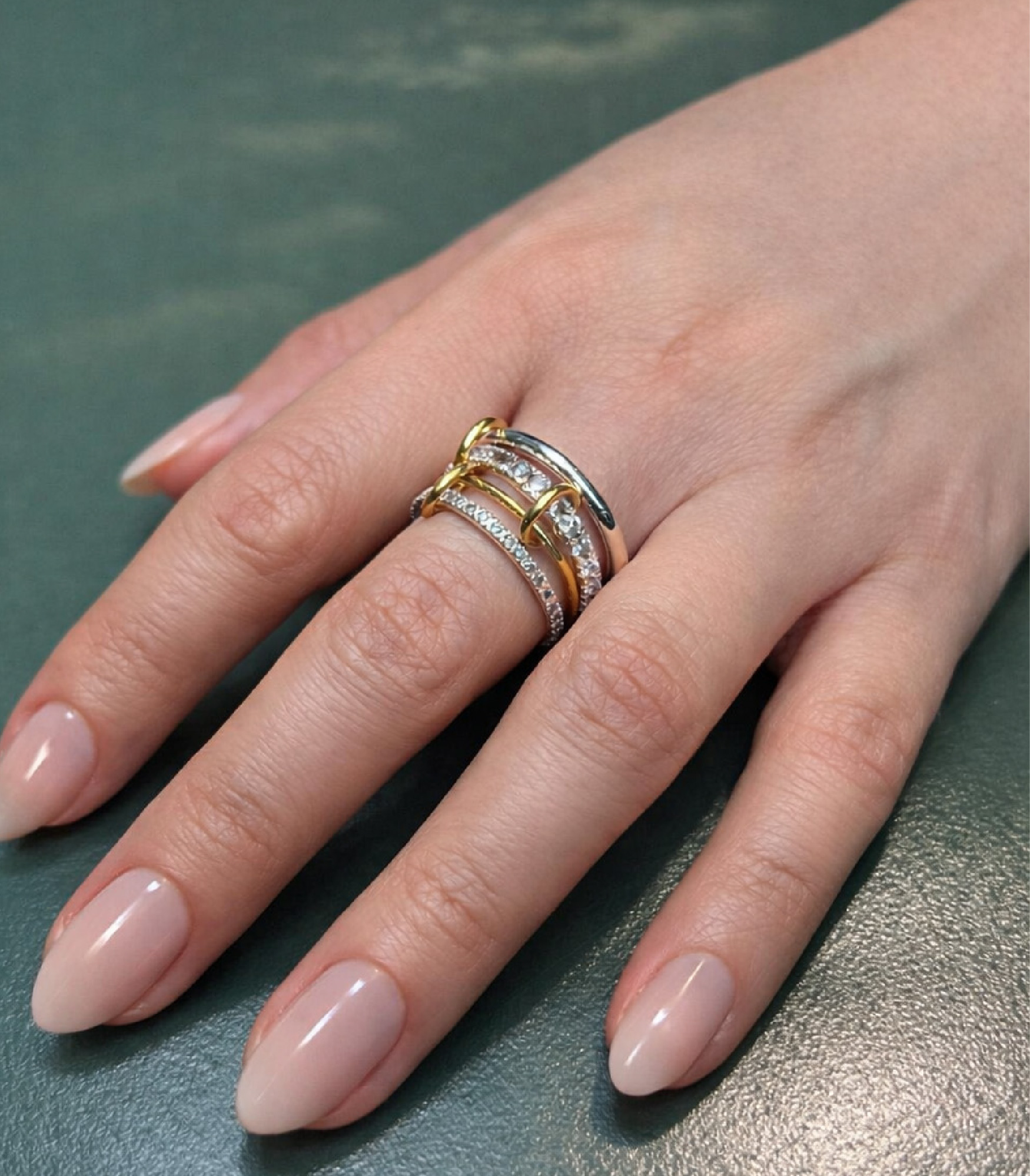 ANILLO KARLA